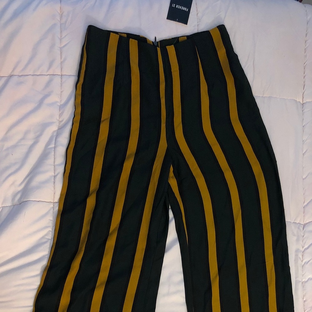 Wide leg high rise flowy pants